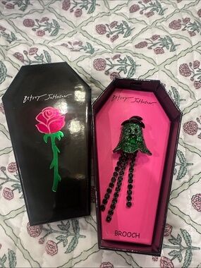 Betsey Johnson Green Glitter Ghost Brooch with crystal ball